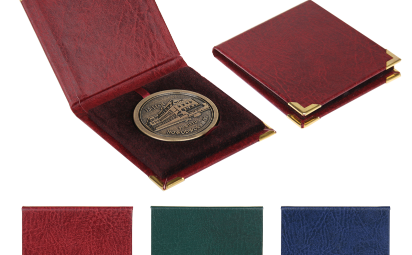 ETUI INTROLIGATORSKIE NA MEDAL